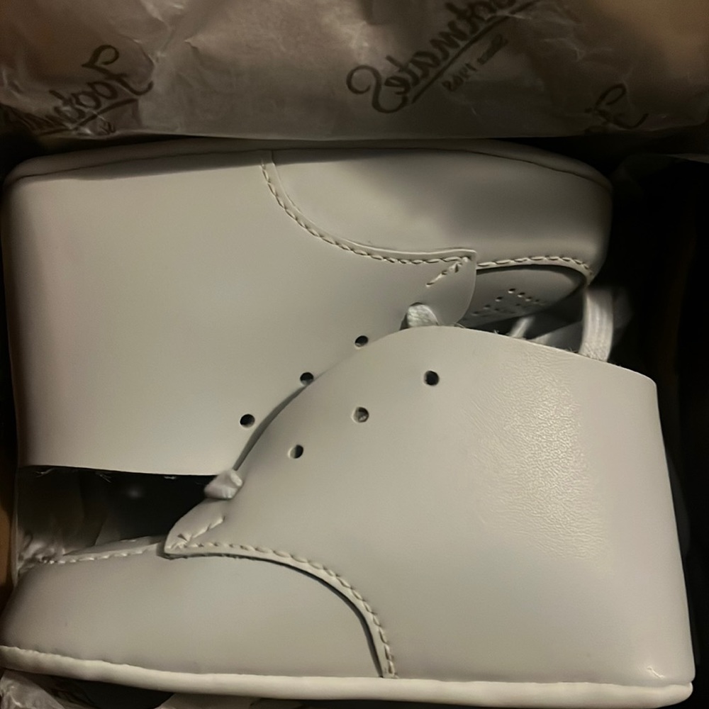 Crib  new footmates shoes infant size 2